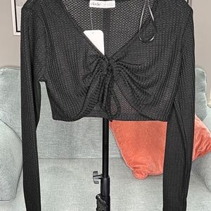 Woman’s crop top , color black , size M by elodie